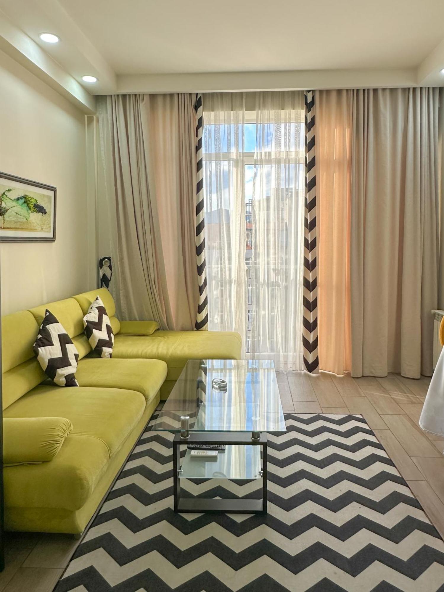 Apartments With View Tbilisi ภายนอก รูปภาพ