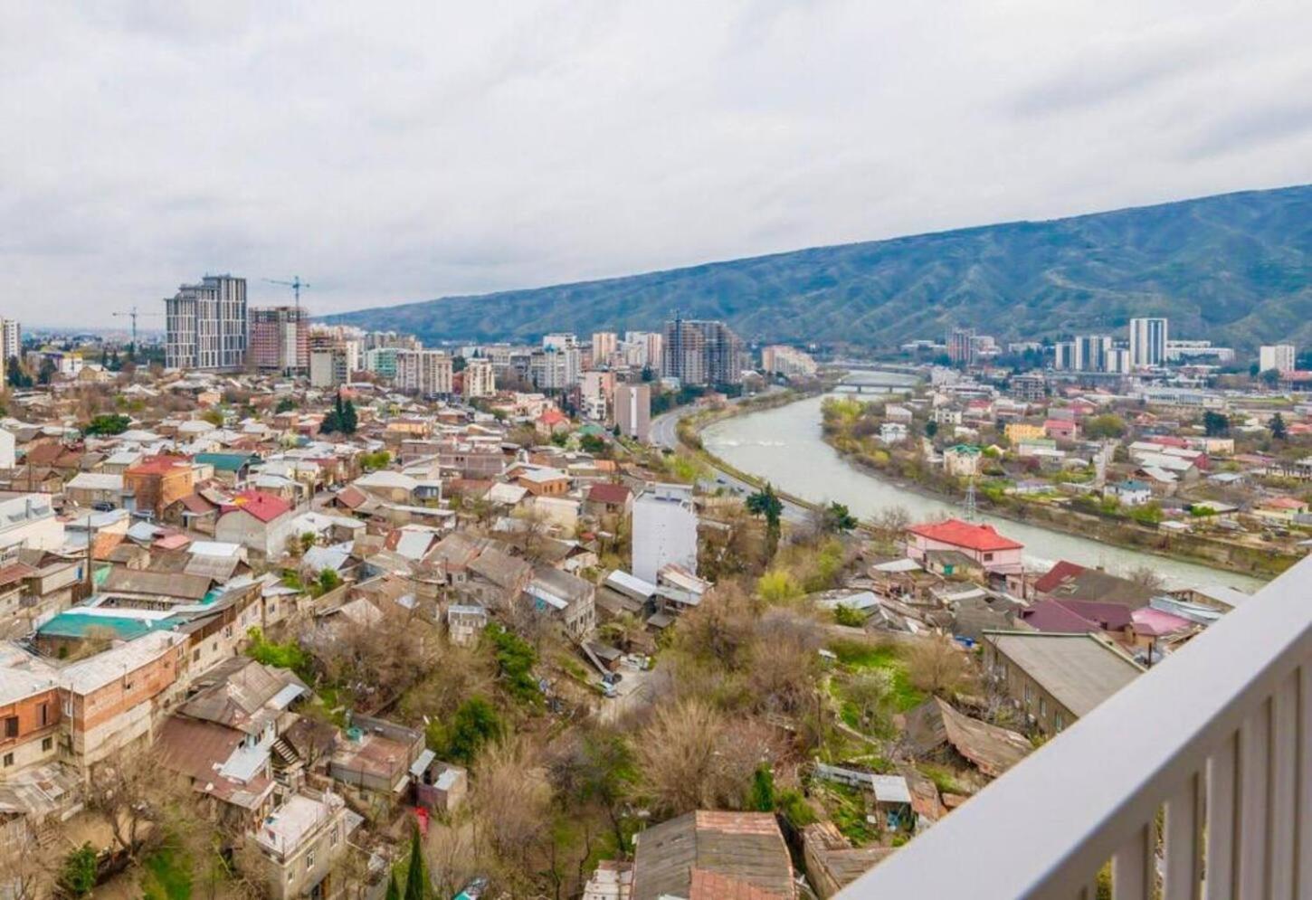 Apartments With View Tbilisi ภายนอก รูปภาพ